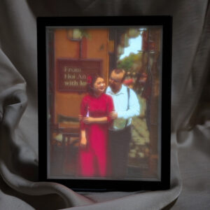 gepersonaliseerde kleurenlithografie met verlichte fotolijst